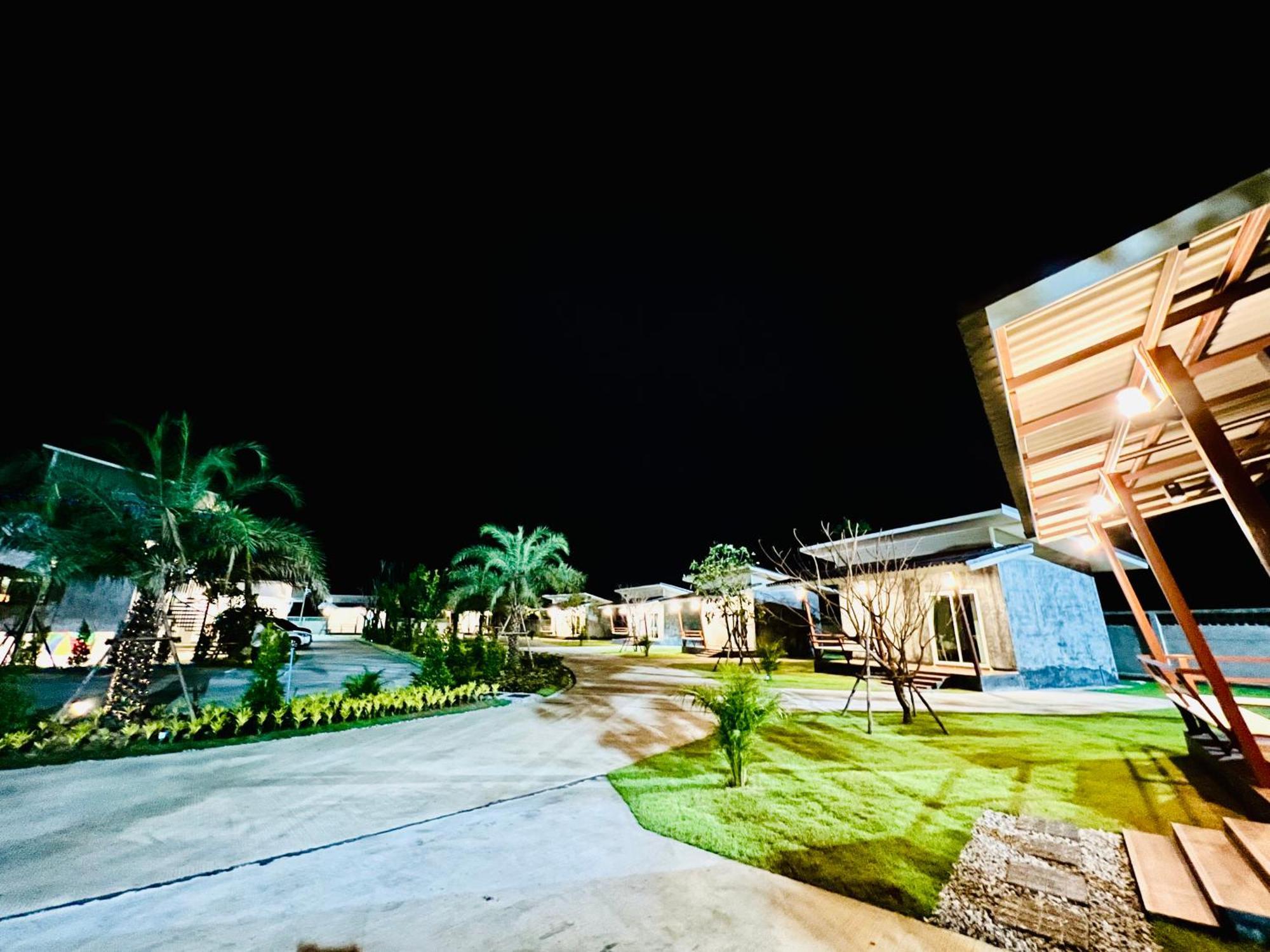 Farm View Resort @Uthai Thani ฟาร์มวิว รีสอร์ท อุทัยธานี Nong Khayang Buitenkant foto